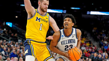 Michigan Wolverines center Hunter Dickinson (1) . Credit: Daniel Dunn-USA TODAY Sports