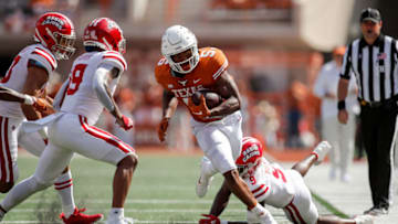 Bijan Robinson, Texas Football (Photo by Tim Warner/Getty Images)