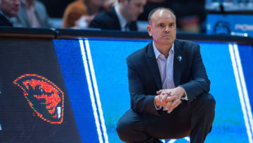 KNOXVILLE, TN - MARCH 16: Oregon State Beavers head coach Scott Rueck coaching during a game between the Oregon State Beavers and Western Kentucky Lady Toppers on March 16, 2018, at Thompson-Boling Arena in Knoxville, TN. (Photo by Bryan Lynn/Icon Sportswire via Getty Images)