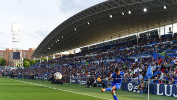 GETAFE, SPAIN - MAY 20: Carles Alena of Getafe CF takes a corner kick during the LaLiga Santander match between Getafe CF and Elche CF at Coliseum Alfonso Perez on May 20, 2023 in Getafe, Spain. (Photo by Denis Doyle/Getty Images)