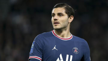 PARIS, FRANCE - OCTOBER 29: Mauro Icardi of PSG during the Ligue 1 Uber Eats match between Paris Saint-Germain (PSG) and Lille OSC (LOSC) at Parc des Princes stadium on October 29, 2021 in Paris, France. (Photo by John Berry/Getty Images)