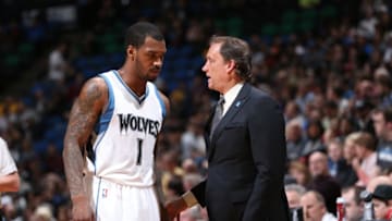 MINNEAPOLIS, MN - MARCH 25: Head coach Flip Saunders talks with Sean KilpatrickPhoto by David Sherman/NBAE via Getty Images)