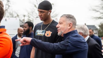Bruce Pearl wants Jabari Smith to team up with Chuma Okeke Mandatory Credit: The Montgomery Advertiser