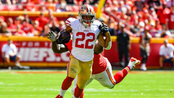 KANSAS CITY, MO - SEPTEMBER 23: Matt Breida #22 of the San Francisco 49ers runs around the outside edge during the third quarter of the game against the San Francisco 49ers at Arrowhead Stadium on September 23rd, 2018 in Kansas City, Missouri. (Photo by Peter Aiken/Getty Images)