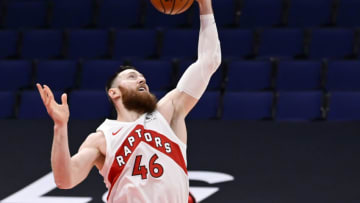 TAMPA, FLORIDA - JANUARY 31: Aron Baynes #46 of the Toronto Raptors (Photo by Douglas P. DeFelice/Getty Images)