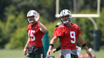 FLORHAM PARK, NJ - JUNE 13: New York Jets quarterback Bryce Petty (9) and New York Jets quarterback Josh McCown (15) during the NY Jets minicamp on June 13, 2017, at Atlantic Health Training Center in Florham Park, NJ. (Photo by Alan Schaefer/Icon Sportswire via Getty Images)