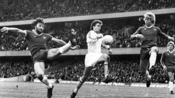 19th November 1977: John Deeham of Aston Villa (centre) tries to break through the Chelsea defence of Micky Droy (left) and Steve Wicks during a league match at Stamford Bridge. (Photo by Central Press/Getty Images)