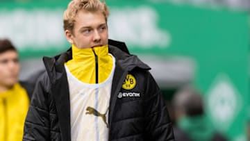 BREMEN, GERMANY - FEBRUARY 22: (BILD ZEITUNG OUT) Julian Brandt of Borussia Dortmund looks on prior to the Bundesliga match between SV Werder Bremen and Borussia Dortmund at Wohninvest Weserstadion on February 22, 2020 in Bremen, Germany. (Photo by Max Maiwald/DeFodi Images via Getty Images)