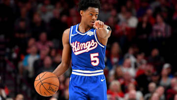 PORTLAND, OREGON - MARCH 07: De'Aaron Fox #5 of the Sacramento Kings directs his team during the second half of the game against the Portland Trail Blazers at the Moda Center on March 07, 2020 in Portland, Oregon. The Sacramento Kings topped the Portland Trail Blazers, 123-111. NOTE TO USER: User expressly acknowledges and agrees that, by downloading and or using this photograph, User is consenting to the terms and conditions of the Getty Images License Agreement. (Photo by Alika Jenner/Getty Images)