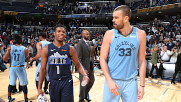 Dennis Smith Jr. Marc Gasol Memphis Grizzlies (Photo by Joe Murphy/NBAE via Getty Images)