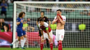 BAKU, AZERBAIJAN - MAY 29: Mesut Ozil of Arsenal looks dejected during the UEFA Europa League Final between Chelsea and Arsenal at Baku Olimpiya Stadionu on May 29, 2019 in Baku, Azerbaijan. (Photo by Shaun Botterill/Getty Images)
