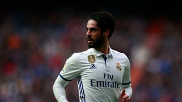 MADRID, SPAIN - FEBRUARY 18: Francisco Roman Alarcon alias Isco (R) looks on during the La Liga match between Real Madrid CF and RCD Espanyol at Estadio Santiago Bernabeu on February 18, 2017 in Madrid, Spain. (Photo by Gonzalo Arroyo Moreno/Getty Images)
