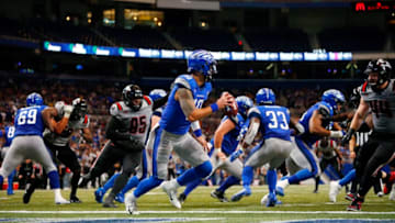 ST. LOUIS, MO - FEBRUARY 23: Jordan Ta'amu #10 of the St. Louis BattleHawks scrambles during the XFL game against the New York Guardians at The Dome at America's Center on February 23, 2020 in St. Louis, Missouri. (Photo by Dilip Vishwanat/XFL via Getty Images)