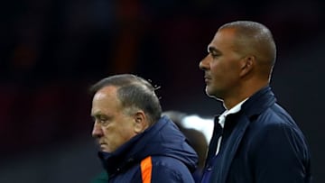 AMSTERDAM, NETHERLANDS - OCTOBER 10: Dick Advocaat, Coach of Netherlands and his Assistant manager, Ruud Gullit look on ahead of the FIFA 2018 World Cup Qualifier between Netherlands and Sweden at the Amsterdam Arena on October 10, 2017 in Amsterdam, Netherlands. (Photo by Dean Mouhtaropoulos/Getty Images)