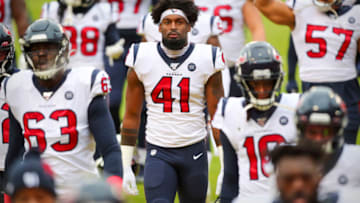 Jan 12, 2020; Kansas City, MO, USA; Houston Texans linebacker Zach Cunningham (41) prepares to take on the Kansas City Chiefs in a AFC Divisional Round playoff football game at Arrowhead Stadium. Mandatory Credit: Jay Biggerstaff-USA TODAY Sports