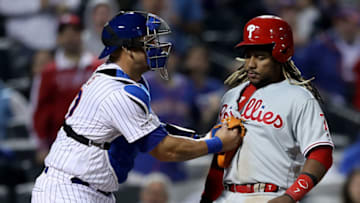 NEW YORK, NEW YORK - APRIL 23: Wilson Ramos #40 of the New York Mets tags out Maikel Franco #7 of the Philadelphia Phillies in the fourth inning at Citi Field on April 23, 2019 in the Flushing neighborhood of the Queens borough of New York City. (Photo by Elsa/Getty Images)