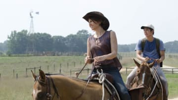 Maggie Greene (Lauren Cohan) and Glenn (Steven Yeun) - The Walking Dead - Season 2, Episode 4 - Photo Credit: Gene Page/AMC
