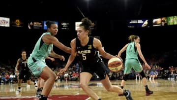 LAS VEGAS, NV - AUGUST 15: Dearica Hamby #5 of the Las Vegas Aces handles the ball during the game against the New York Liberty on August 15, 2018 at the Allstate Arena in Chicago, Illinois. NOTE TO USER: User expressly acknowledges and agrees that, by downloading and/or using this photograph, user is consenting to the terms and conditions of the Getty Images License Agreement. Mandatory Copyright Notice: Copyright 2018 NBAE (Photo by David Becker/NBAE via Getty Images)