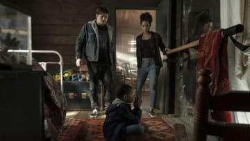 Photo: Jason Ritter, Ja'Siah Young, Alisha Wainwright.. Raising Dion: Season 1.. Steve Dietl/Netflix