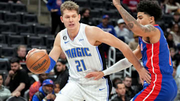 Moritz Wagner #21 of the Orlando Magic handles the ball against Killian Hayes #7 of the Detroit Pistons (Photo by Nic Antaya/Getty Images)