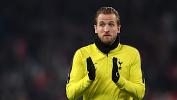 TURIN, ITALY - FEBRUARY 13: Harry Kane of Tottenham Hotspur shows appreciation to the fans prior to the UEFA Champions League Round of 16 First Leg match between Juventus and Tottenham Hotspur at Allianz Stadium on February 13, 2018 in Turin, Italy. (Photo by Michael Regan/Getty Images)
