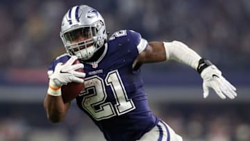 ARLINGTON, TX - NOVEMBER 24: Ezekiel Elliott