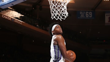 NEW YORK, NY - NOVEMBER 3: De'Aaron Fox #5 of the Sacramento Kings dunks the ball against the New York Knicks on November 3, 2019 at Madison Square Garden in New York City, New York. NOTE TO USER: User expressly acknowledges and agrees that, by downloading and or using this photograph, User is consenting to the terms and conditions of the Getty Images License Agreement. Mandatory Copyright Notice: Copyright 2019 NBAE (Photo by Nathaniel S. Butler/NBAE via Getty Images)