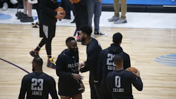 CHARLOTTE, NC - FEBRUARY 16: Anthony Davis #23 talks with James Harden #13 of Team LeBron during the 2019 NBA All-Star Practice & Media Day presented by AT&T on February 16, 2019 at Bojangles Coliseum in Charlotte, North Carolina. NOTE TO USER: User expressly acknowledges and agrees that, by downloading and or using this photograph, User is consenting to the terms and conditions of the Getty Images License Agreement. Mandatory Copyright Notice: Copyright 2019 NBAE (Photo by Michelle Farsi/NBAE via Getty Images)