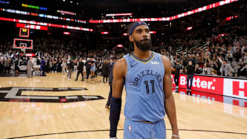 Mike Conley Memphis Grizzlies (Photo by Edward A. Ornelas/Getty Images)