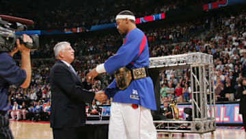 AUBURN HILLS. MI - NOVEMBER 2: Rasheed Wallace #36 of the Detroit Pistons gets congratulated by NBA Commissioner David Stern during the championship ring ceremony prior to facing the Houston Rockets on November 2, 2004 at the Palace at Auburn Hills in Detroit, Michigan. Detroit began its title defense with a 87-79 victory over Houston. NOTE TO USER: User expressly acknowledges and agrees that, by downloading and or using this photograph, User is consenting to the terms and conditions of the Getty Images License Agreement. Mandatory Copyright: Copyright 2004 NBAE (Photo by Jesse D. Garrabrant/NBAE via Getty Images)