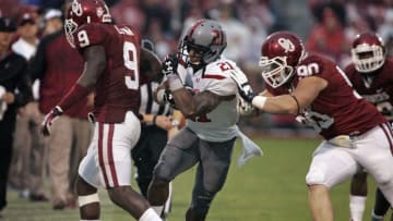 NORMAN, OK - OCTOBER 26: Running back DeAndre Washington