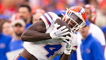 Florida Gators wide receiver Justin Shorter (4) haul in a huge pass reception in the first half gains the Bulldogs at TIAA Bank Field in Jacksonville, FL on Saturday, October 29, 2022. [Doug Engle/Gainesville Sun]Ncaa Football Florida Gators Vs Georgia Bulldogs