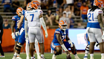Florida Gators offensive lineman Roderick Kearney (71) holds the ball before snapping during the second half during the Florida Gators Orange and Blue Spring Game at Steve Spurrier Field at Ben Hill Griffin Stadium in Gainesville, FL on Thursday, April 13, 2023. [Matt Pendleton/Gainesville Sun]Ncaa Football Florida Gators Orange Blue Spring Game