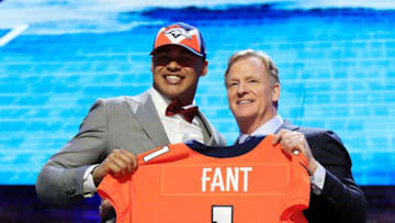 NASHVILLE, TENNESSEE - APRIL 25: Noah Fant of Iowa poses with NFL Commissioner Roger Goodell after being chosen #20 overall by the Denver Broncos during the first round of the 2019 NFL Draft on April 25, 2019 in Nashville, Tennessee. (Photo by Andy Lyons/Getty Images)