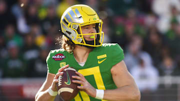 SANTA CLARA, CA - DECEMBER 31: Oregon Ducks Quarterback Justin Herbert (10) during the Redbox Bowl between the Michigan State Spartans and the Oregon Ducks at Levi's Stadium on December 31, 2018 in Santa Clara, CA. (Photo by Cody Glenn/Icon Sportswire via Getty Images)