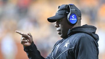 Former Auburn football DC Derek Mason is now the highest-paid coordinator in Oklahoma State football history. Mandatory Credit: Randy Sartin-USA TODAY Sports