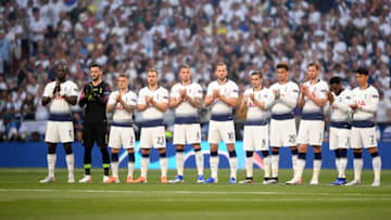 MADRID, SPAIN - JUNE 01: Tottenham Hotspur players line up prior to the UEFA Champions League Final between Tottenham Hotspur and Liverpool at Estadio Wanda Metropolitano on June 01, 2019 in Madrid, Spain. (Photo by Laurence Griffiths/Getty Images)