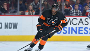 Wayne Simmonds #17 of the Philadelphia Flyers skates against the New York Rangers. (Photo by Drew Hallowell/Getty Images)