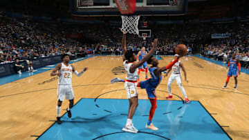 Shai Gilgeous-Alexander #2 of the OKC Thunder shoots the ball against the Atlanta Hawks (Photo by Zach Beeker/NBAE via Getty Images)