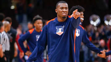 CHAMPAIGN, IL - DECEMBER 16: Leron Black