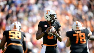 Tennessee quarterback Hendon Hooker (5) looks for an open receiver in the NCAA college football game between the Tennessee Volunteers and the South Carolina Gamecocks in Knoxville, Tenn. on Saturday, October 9, 2021.Utvsc1007