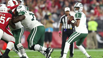 Oct 17, 2016; Glendale, AZ, USA; New York Jets quarterback Geno Smith (7) against the Arizona Cardinals at University of Phoenix Stadium. Mandatory Credit: Mark J. Rebilas-USA TODAY Sports