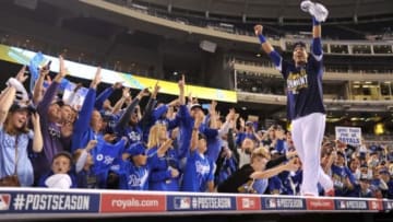 Kansas City Royals' Yordano Ventura In Bunny Suit (Photo)