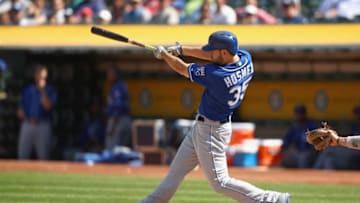 OAKLAND, CA - AUGUST 16: Eric Hosmer #35 of the Kansas City Royals hits a single that scored a run in the eighth inning against the Oakland Athletics at Oakland Alameda Coliseum on August 16, 2017 in Oakland, California. (Photo by Ezra Shaw/Getty Images)