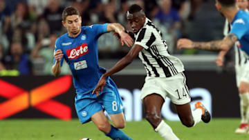 TURIN, ITALY - APRIL 22: Kwadwo Asamoh of Juventus battles for the ball with Jorginho of SSC Napoli during the serie A match between Juventus and SSC Napoli on April 22, 2018 in Turin, Italy. (Photo by Gabriele Maltinti/Getty Images) *** Local Caption *** Kwadwo Asamoah; Jorginho