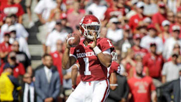 NORMAN, OK - SEPTEMBER 01: Quarterback Kyler Murray #1 of the Oklahoma Sooners looks to throw against the Florida Atlantic Owls at Gaylord Family Oklahoma Memorial Stadium on September 1, 2018 in Norman, Oklahoma. The Sooners defeated the Owls 63-14. (Photo by Brett Deering/Getty Images)