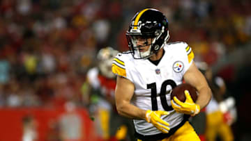 TAMPA, FL - SEPTEMBER 24: Wide receiver Ryan Switzer #10 of the Pittsburgh Steelers runs the ball during the first quarter of a game against the Tampa Bay Buccaneers on September 24, 2018 at Raymond James Stadium in Tampa, Florida. (Photo by Brian Blanco/Getty Images)