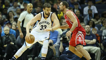 Dec 23, 2016; Memphis, TN, USA; Memphis Grizzlies center Marc Gasol (33) drives against Houston Rockets forward Ryan Anderson (3) in the second half at FedExForum. Memphis defeated Houston 115-109. Mandatory Credit: Nelson Chenault-USA TODAY Sports