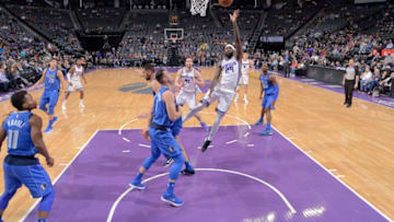 SACRAMENTO, CA - MARCH 27: JaKarr Sampson #29 of the Sacramento Kings shoots against the Dallas Mavericks on March 27, 2018 at Golden 1 Center in Sacramento, California. NOTE TO USER: User expressly acknowledges and agrees that, by downloading and or using this photograph, User is consenting to the terms and conditions of the Getty Images Agreement. Mandatory Copyright Notice: Copyright 2018 NBAE (Photo by Rocky Widner/NBAE via Getty Images)