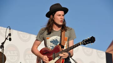 SANTA MONICA, CA - AUGUST 08: Musician James Bay performs at ALT 98.7's Summer Camp Concert at Santa Monica Pier on August 8, 2015 in Santa Monica, California. (Photo by Michael Tullberg/Getty Images)